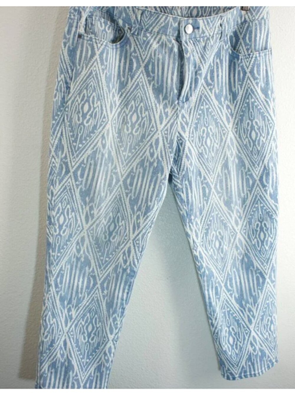 Chico's Platinum Denim Crop Jeans size 0.5